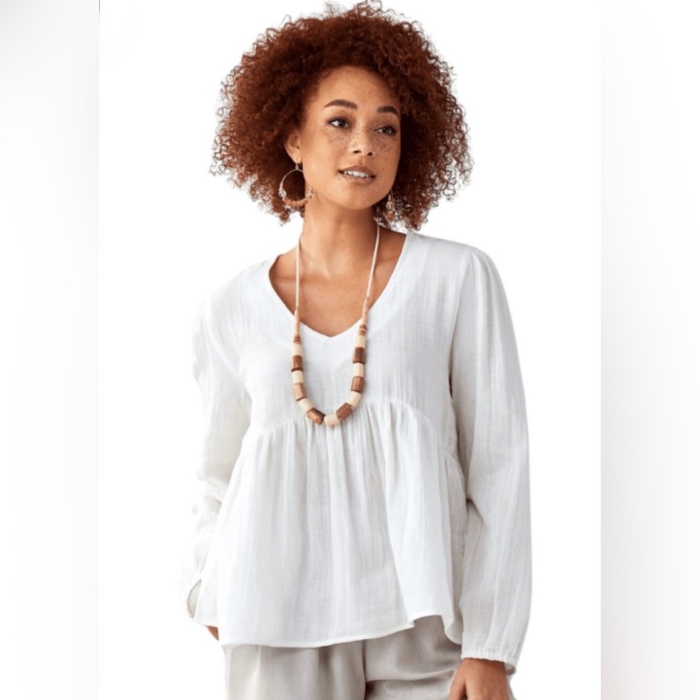 Charlie Paige Linen Top - Brand New